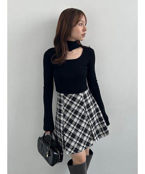 SNIDEL（スナイデル）の「2wayクロップドハイネックプルオーバー（ニット/セーター・レディース・アイボリー/ブラック/ブラウン/ピンク・F）」の12枚目の写真