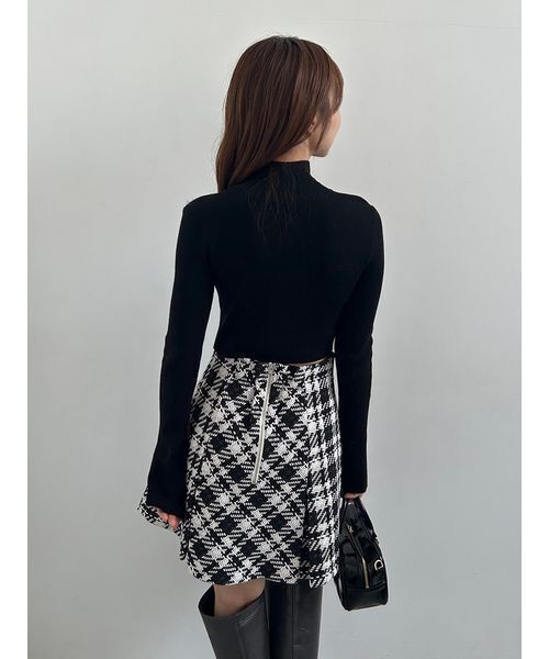 SNIDEL（スナイデル）の「2wayクロップドハイネックプルオーバー（ニット/セーター・レディース・アイボリー/ブラック/ブラウン/ピンク・F）」の13枚目の写真