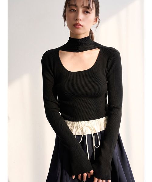 SNIDEL（スナイデル）の「2wayクロップドハイネックプルオーバー（ニット/セーター・レディース・アイボリー/ブラック/ブラウン/ピンク・F）」の15枚目の写真