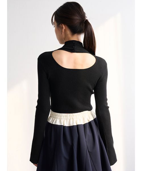 SNIDEL（スナイデル）の「2wayクロップドハイネックプルオーバー（ニット/セーター・レディース・アイボリー/ブラック/ブラウン/ピンク・F）」の16枚目の写真