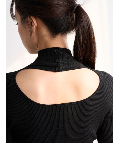 SNIDEL（スナイデル）の「2wayクロップドハイネックプルオーバー（ニット/セーター・レディース・アイボリー/ブラック/ブラウン/ピンク・F）」の20枚目の写真