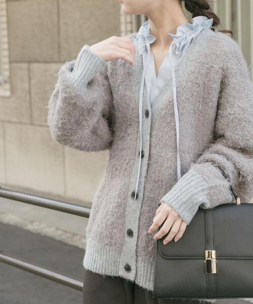 ITEMS URBANRESEARCH（アイテムズ アーバンリサーチ）の「シャギービッグカーディガン（カーディガン/ボレロ・レディース・ライトグレー/ブラウン/ベージュ・FREE）」の2枚目の写真