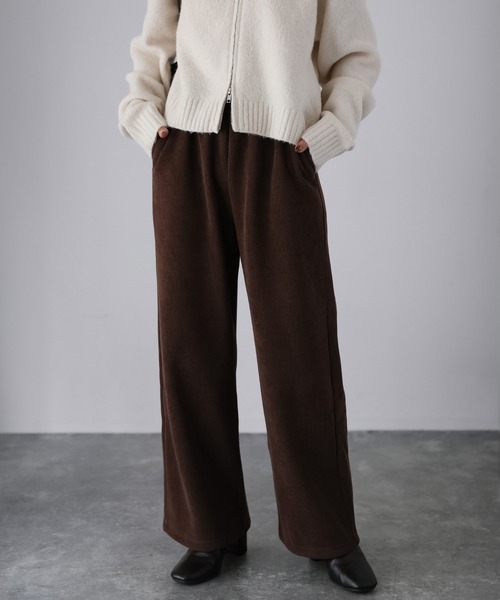 Riberry（リベリー）の「コーデュロイ裏起毛セミワイドパンツ（その他パンツ・レディース・モカ/ブラウン/アイボリー/ブラック・MEDIUM）」の3枚目の写真