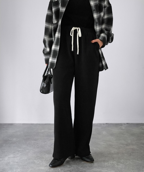 Riberry（リベリー）の「コーデュロイ裏起毛セミワイドパンツ（その他パンツ・レディース・モカ/ブラウン/アイボリー/ブラック・MEDIUM）」の2枚目の写真