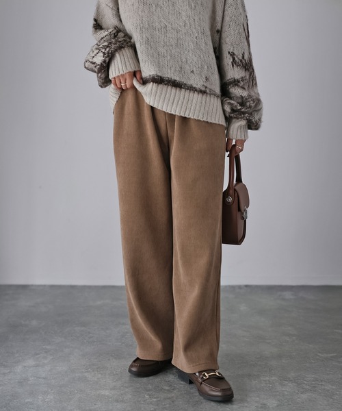 Riberry（リベリー）の「コーデュロイ裏起毛セミワイドパンツ（その他パンツ・レディース・モカ/ブラウン/アイボリー/ブラック・MEDIUM）」の4枚目の写真