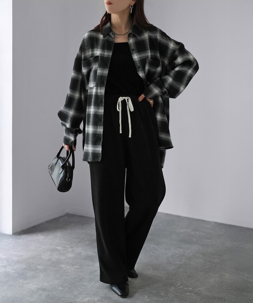 Riberry（リベリー）の「コーデュロイ裏起毛セミワイドパンツ（その他パンツ・レディース・モカ/ブラウン/アイボリー/ブラック・MEDIUM）」の10枚目の写真