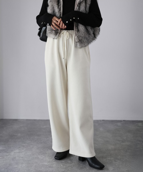 Riberry（リベリー）の「コーデュロイ裏起毛セミワイドパンツ（その他パンツ・レディース・モカ/ブラウン/アイボリー/ブラック・MEDIUM）」の19枚目の写真