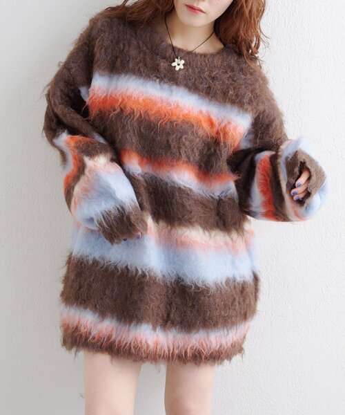 w closet(ダブルクローゼット)の「ボーダーシャギーニット(ニット/セーター・レディース・ブラウン/カーキ/ピンク/ブルー・SMALL/MEDIUM)」の1枚目の写真