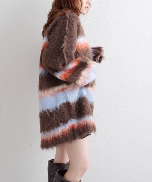 w closet(ダブルクローゼット)の「ボーダーシャギーニット(ニット/セーター・レディース・ブラウン/カーキ/ピンク/ブルー・SMALL/MEDIUM)」の8枚目の写真