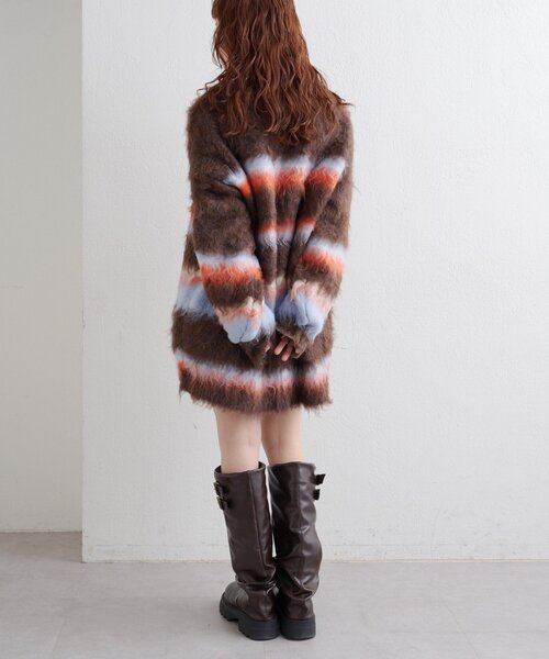 w closet(ダブルクローゼット)の「ボーダーシャギーニット(ニット/セーター・レディース・ブラウン/カーキ/ピンク/ブルー・SMALL/MEDIUM)」の14枚目の写真