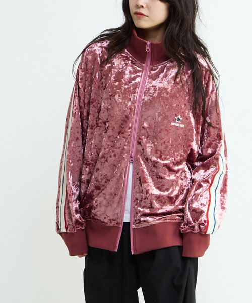CONVERSE TOKYO(コンバーストウキョウ)の「SIDE LINE CRASHED VELOR TRACK JACKET(ジャージ・レディース・ピンク/グレー/ブルー/ブラック・SMALL/MEDIUM)」の4枚目の写真