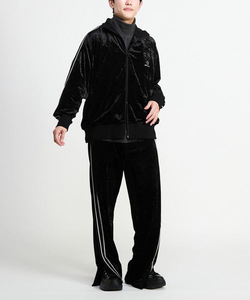 CONVERSE TOKYO(コンバーストウキョウ)の「SIDE LINE CRASHED VELOR TRACK JACKET(ジャージ・レディース・ピンク/グレー/ブルー/ブラック・SMALL/MEDIUM)」の6枚目の写真