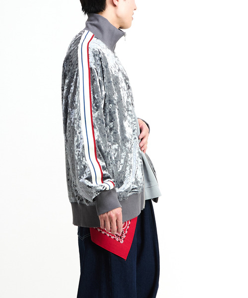CONVERSE TOKYO(コンバーストウキョウ)の「SIDE LINE CRASHED VELOR TRACK JACKET(ジャージ・レディース・ピンク/グレー/ブルー/ブラック・SMALL/MEDIUM)」の8枚目の写真