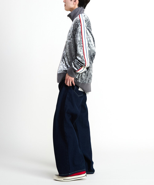 CONVERSE TOKYO(コンバーストウキョウ)の「SIDE LINE CRASHED VELOR TRACK JACKET(ジャージ・レディース・ピンク/グレー/ブルー/ブラック・SMALL/MEDIUM)」の10枚目の写真