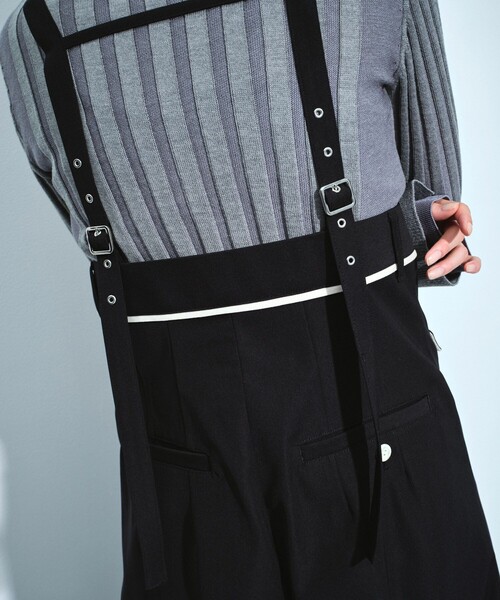 UNITED TOKYO（ユナイテッドトウキョウ）の「サスペンダーラップコクーンパンツ｜ウォッシャブル/ストレッチ/抗ピリング/速乾/細見え/冬服（その他パンツ・レディース・ブラック/アイボリー・1/2）」の10枚目の写真