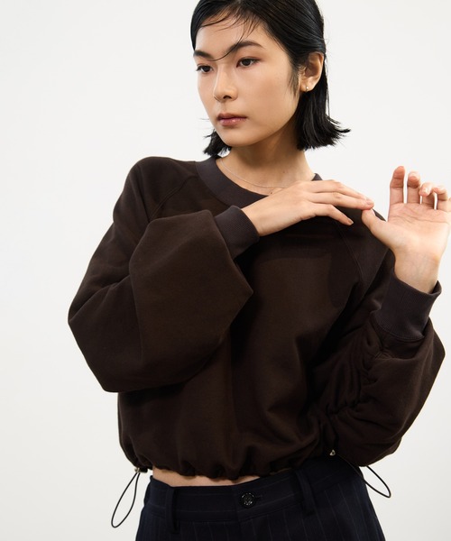 STUDIOUS（ステュディオス）の「【STUDIOUS/ステュディオス】DRAWSTRING GATHER SLEEVE SWEAT SHIRT/ドローストリングギャザースリーブスウェットシャツ（スウェット・レディース・ダークブラウン/ダークグレー・FREE）」の17枚目の写真