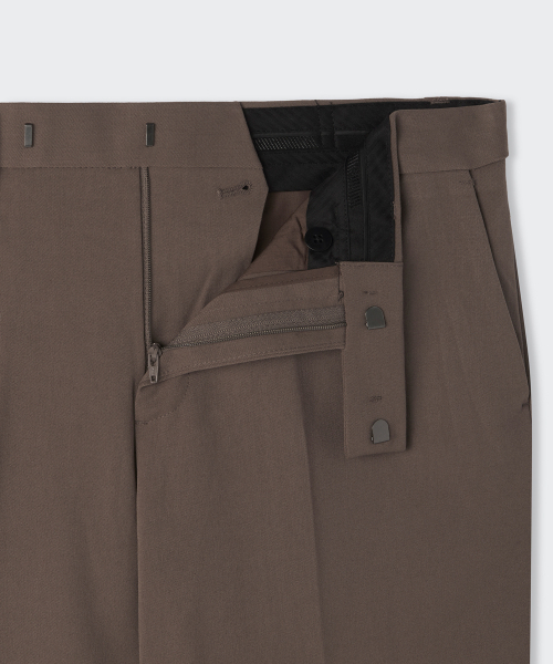 MUSINSA STANDARD（ムシンサスタンダード）の「セミワイド隠しバンディングスラックス[ライトブラウン]（スラックス・メンズ・その他・28/29/32/30/31/33/26/27/40/38/42/36/34）」の6枚目の写真