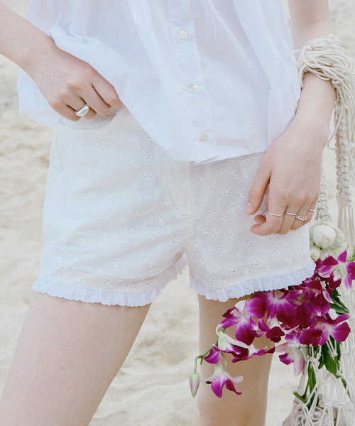 LETTER FROM MOON(レターフロムムーン)の「ソルトレースパンチングショーツ(ホワイト)(その他パンツ・レディース・その他・SMALL/MEDIUM)」の1枚目の写真