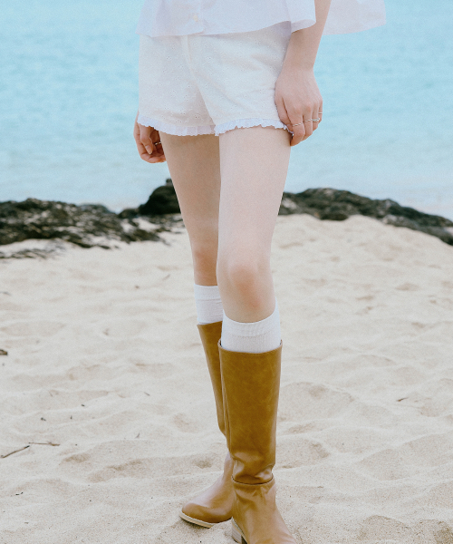 LETTER FROM MOON(レターフロムムーン)の「ソルトレースパンチングショーツ(ホワイト)(その他パンツ・レディース・その他・SMALL/MEDIUM)」の4枚目の写真