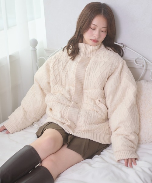 Ambre Neige（アンブルネージュ）の「volume knit padded jacket / ボリュームニットナカワタジャケット（ブルゾン・レディース・アイボリー/ダークブラウン/チャコールグレー・FREE）」の2枚目の写真