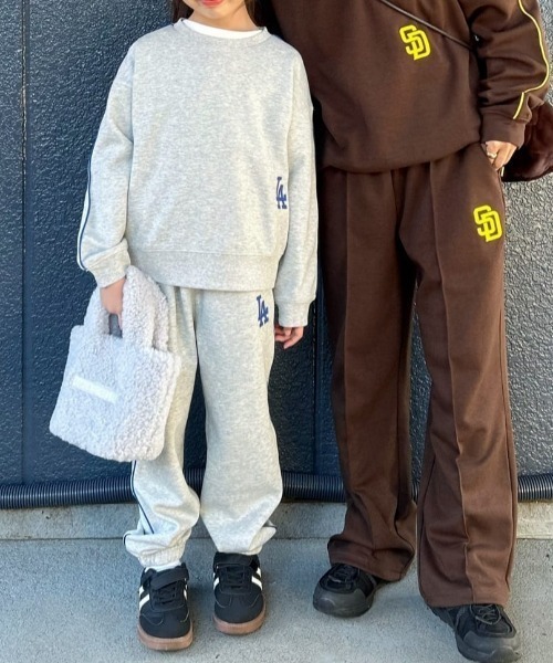 Right-on（ライトオン）の「【MLB】ワンポイント刺繍スウェットパンツ(スポーティー / リラックスフィット / カジュアル / パイピング)（その他パンツ・キッズ・ブラウン/ブラック/グレー・110/120/130/140/150/160）」の6枚目の写真