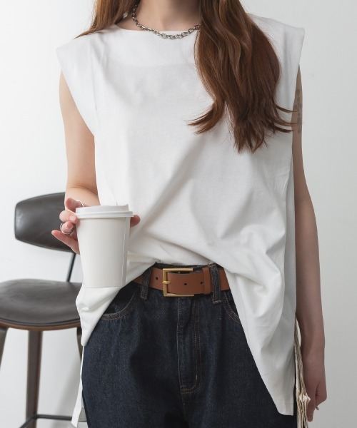 aity(アイティ)の「肩タックノースリーブボートネックTシャツ 無地 ロング丈 コットン(Tシャツ/カットソー・レディース・オフホワイト/グレイッシュベージュ/ブラック/チャコールグレー・M~L/4L~5L/LL~3L)」の7枚目の写真