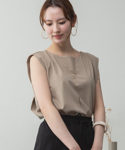 aity(アイティ)の「肩タックノースリーブボートネックTシャツ 無地 ロング丈 コットン(Tシャツ/カットソー・レディース・オフホワイト/グレイッシュベージュ/ブラック/チャコールグレー・M~L/4L~5L/LL~3L)」の22枚目の写真