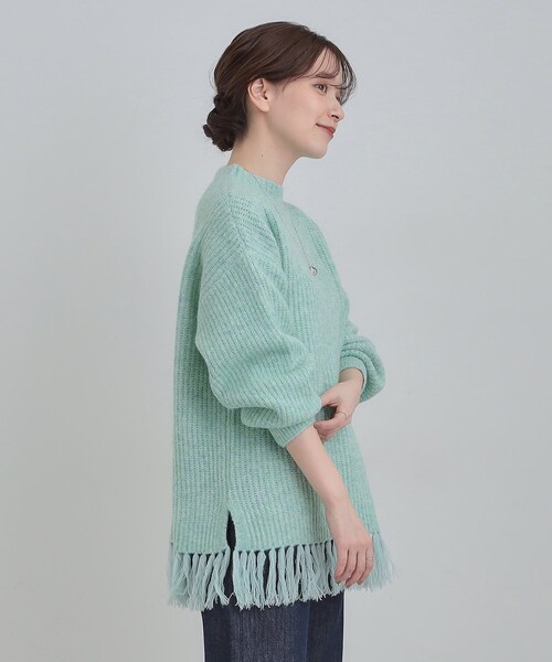 SHOO・LA・RUE(シューラルー)の「【S-LL】1枚で決まる 裾フリンジニット(ニット/セーター・レディース・オフホワイト/グレー/ライトグリーン・01/02/03/04)」の5枚目の写真