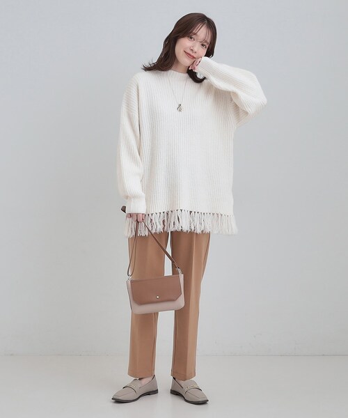 SHOO・LA・RUE(シューラルー)の「【S-LL】1枚で決まる 裾フリンジニット(ニット/セーター・レディース・オフホワイト/グレー/ライトグリーン・01/02/03/04)」の10枚目の写真