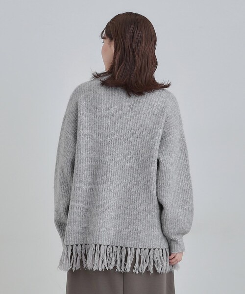 SHOO・LA・RUE(シューラルー)の「【S-LL】1枚で決まる 裾フリンジニット(ニット/セーター・レディース・オフホワイト/グレー/ライトグリーン・01/02/03/04)」の13枚目の写真