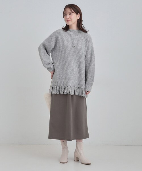 SHOO・LA・RUE(シューラルー)の「【S-LL】1枚で決まる 裾フリンジニット(ニット/セーター・レディース・オフホワイト/グレー/ライトグリーン・01/02/03/04)」の14枚目の写真