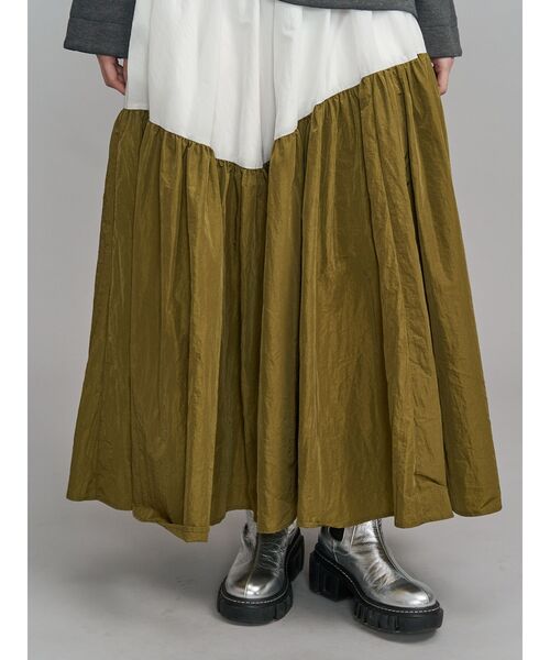 UN3D.（アンスリード）の「GATHER SKIRT DOCKING OP / ギャザースカートドッキングワンピース（ワンピース・レディース・ブラック/グレー・36/38）」の7枚目の写真