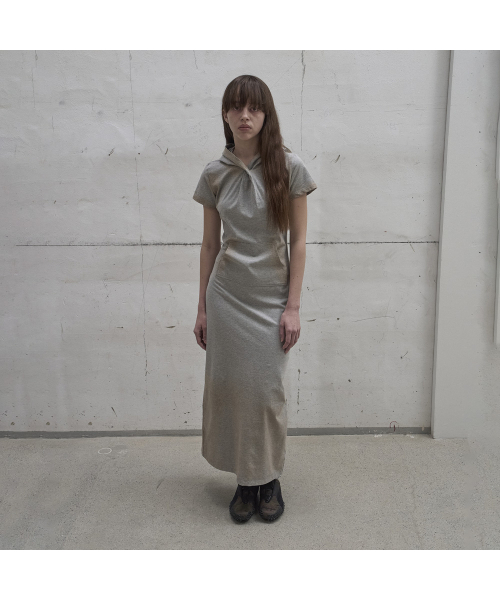 LCDC TM(エルシーディーシーティーエム)の「HOODED TWISTED DRESS (MELANGE GREY)(ワンピース・レディース・ライトグレー・SMALL/MEDIUM)」の5枚目の写真