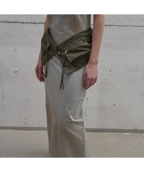 LCDC TM(エルシーディーシーティーエム)の「HOODED TWISTED DRESS (MELANGE GREY)(ワンピース・レディース・ライトグレー・SMALL/MEDIUM)」の7枚目の写真