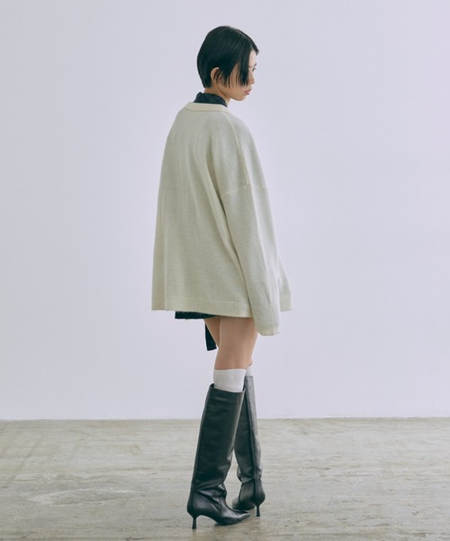 EN NEUME(エンノイム)の「Loose Polo Cardigan(カーディガン/ボレロ・レディース・ブルー/アイボリー/ピンク・FREE)」の18枚目の写真