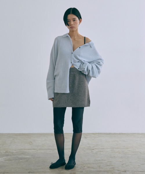 EN NEUME(エンノイム)の「Loose Polo Cardigan(カーディガン/ボレロ・レディース・ブルー/アイボリー/ピンク・FREE)」の19枚目の写真