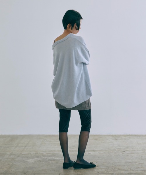 EN NEUME(エンノイム)の「Loose Polo Cardigan(カーディガン/ボレロ・レディース・ブルー/アイボリー/ピンク・FREE)」の21枚目の写真