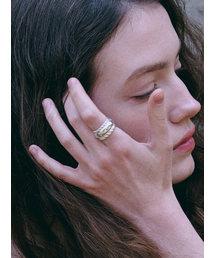 DENU（デヌ）の「Double twist volume ring（リング）」