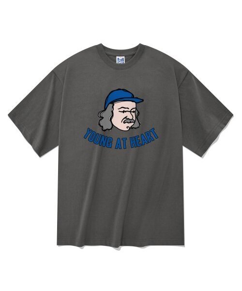 RADINEO(ラディネオ)の「ヤングアットハート グレー 半袖Tシャツ(Tシャツ/カットソー・メンズ・その他・MEDIUM/SMALL/X-LARGE/LARGE)」の1枚目の写真