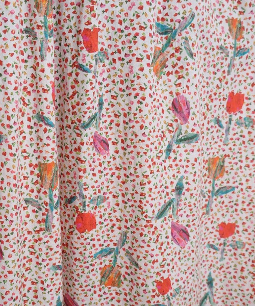 l'atelier du savon(アトリエドサボン)の「ちぎり絵のチューリッププリント ギャザーワンピース(ワンピース・レディース・レッド/グリーン・FREE)」の15枚目の写真