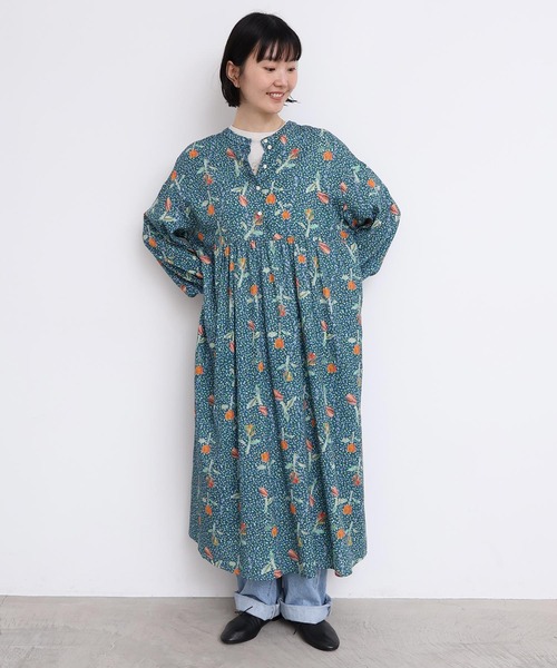 l'atelier du savon(アトリエドサボン)の「ちぎり絵のチューリッププリント ギャザーワンピース(ワンピース・レディース・レッド/グリーン・FREE)」の9枚目の写真