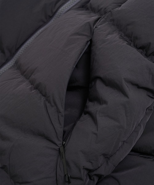 GOLDWIN（ゴールドウィン）の「【GOLDWIN】Ripple Nylon Down Jacket（ダウンジャケット/コート・メンズ・ダークネイビー/ダークグレー・4/3/2）」の6枚目の写真