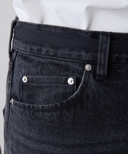 Whim Gazette(ウィムガゼット)の「センタープレスブラックデニムパンツ(デニムパンツ・レディース・ブラック・36/38)」の16枚目の写真