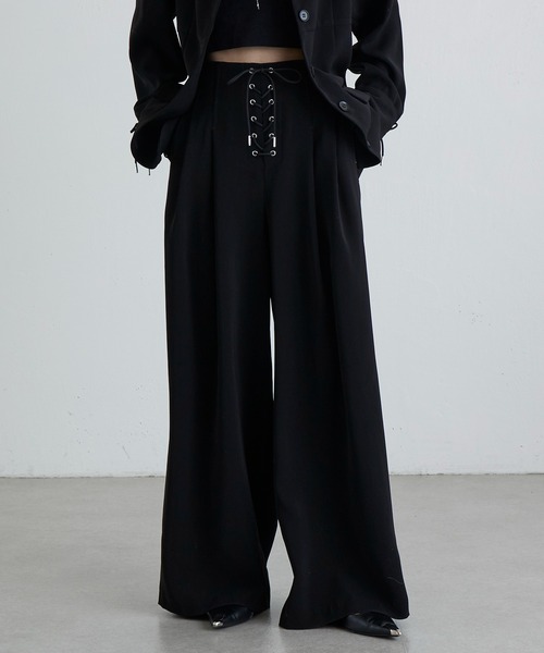 Lui's(ルイス)の「レースアップデザインワイドパンツ(スラックス・レディース・ブラック/グレー・36/38)」の1枚目の写真