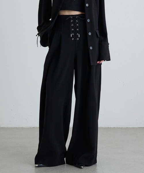 Lui's(ルイス)の「レースアップデザインワイドパンツ(スラックス・レディース・ブラック/グレー・36/38)」の3枚目の写真