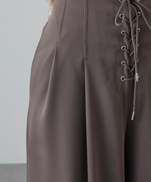 Lui's(ルイス)の「レースアップデザインワイドパンツ(スラックス・レディース・ブラック/グレー・36/38)」の12枚目の写真