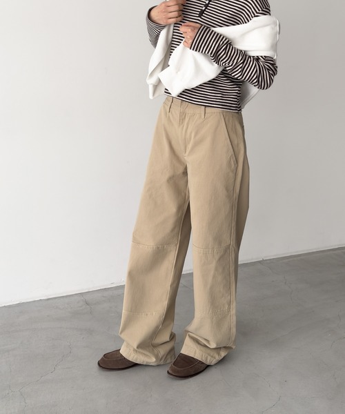 CANAL JEAN(キャナルジーン)の「Lakey Park ダブルニーワークパンツ(その他パンツ・レディース・ベージュ/ブラック・SMALL/MEDIUM)」の3枚目の写真