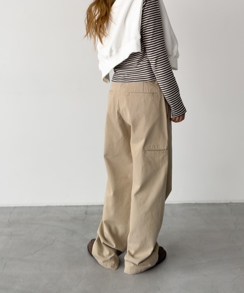 CANAL JEAN(キャナルジーン)の「Lakey Park ダブルニーワークパンツ(その他パンツ・レディース・ベージュ/ブラック・SMALL/MEDIUM)」の4枚目の写真