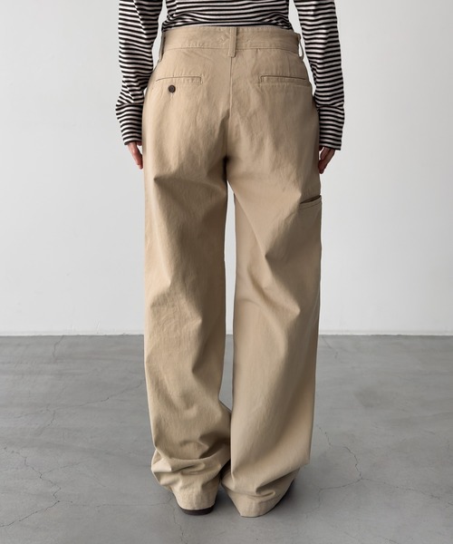 CANAL JEAN(キャナルジーン)の「Lakey Park ダブルニーワークパンツ(その他パンツ・レディース・ベージュ/ブラック・SMALL/MEDIUM)」の13枚目の写真