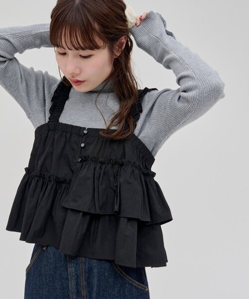 DISCOAT（ディスコート）の「【umm.】アシメフリルキャミブラウス（シャツ/ブラウス・レディース・ブラック/オフホワイト/サックスブルー・FREE）」の2枚目の写真
